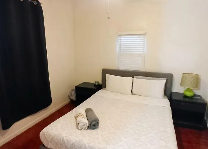 Unit 1 - 2Br Roosevelt Row, Free Parking, Private Yard Apartamento